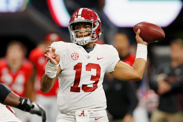 ATLANTA, GA - DECEMBER 01:  Tua Tagovailoa #13 of the Alabama Crimson Tide throws a pass in the first half against the Georgia Bulldogs during the 2018 SEC Championship Game at Mercedes-Benz Stadium on December 1, 2018 in Atlanta, Georgia.  (Photo by Kevin C. Cox/Getty Images)