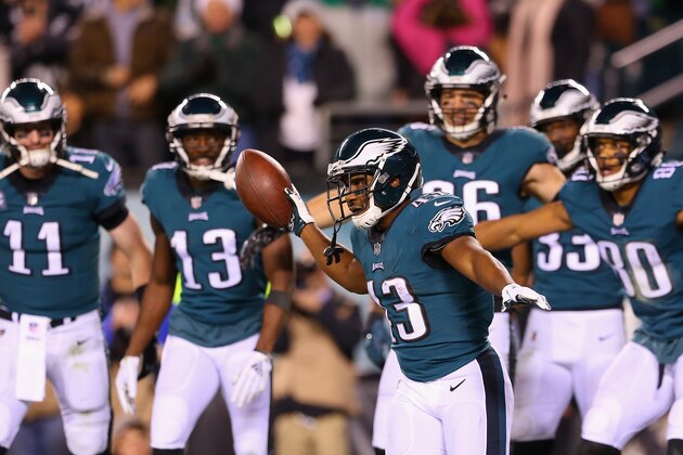 PHILADELPHIA, PA - DECEMBER 03:  Running back Darren Sproles #43 of the Philadelphia Eagles celebrates after scoring a touchdown against the Washington Redskins during the second quarter at Lincoln Financial Field on December 3, 2018 in Philadelphia, Pennsylvania.  (Photo by Mitchell Leff/Getty Images)