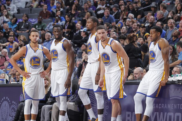SACRAMENTO, CA - JANUARY 8: Stephen Curry #30, Draymond Green #23, Kevin Durant #35, Klay Thompson #11 and Andre Iguodala #9 of the Golden State Warriors face off against the Sacramento Kings on January 8, 2017 at Golden 1 Center in Sacramento, California. NOTE TO USER: User expressly acknowledges and agrees that, by downloading and or using this photograph, User is consenting to the terms and conditions of the Getty Images Agreement. Mandatory Copyright Notice: Copyright 2017 NBAE (Photo by Rocky Widner/NBAE via Getty Images)