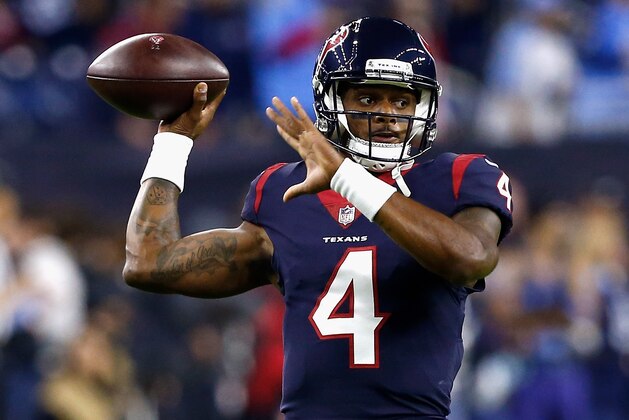 HOUSTON, TX - NOVEMBER 26:  Deshaun Watson #4 of the Houston Texans throws a pass during warm ups before playing the Tennessee Titansat NRG Stadium on November 26, 2018 in Houston, Texas. (Photo by Bob Levey/Getty Images)