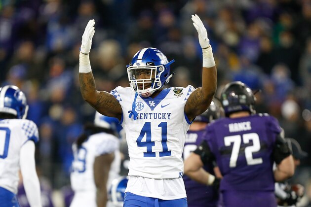 NASHVILLE, TN - DECEMBER 29:  Josh Allen #41 of the Kentucky Wildcats reacts against the Northwestern Wildcats during the Music City Bowl at Nissan Stadium on December 29, 2017 in Nashville, Tennessee.  (Photo by Michael Reaves/Getty Images)