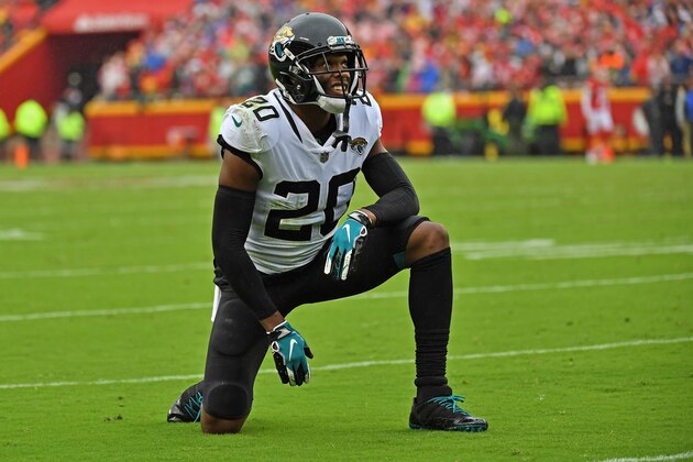 KANSAS CITY, MO - OCTOBER 07:  Cornerback Jalen Ramsey #20 of the Jacksonville Jaguars looks on after a play during the first half against the Kansas City Chiefs on October 7, 2018 at Arrowhead Stadium in Kansas City, Missouri.  (Photo by Peter G. Aiken/Getty Images)