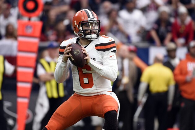 Cleveland Browns quarterback Baker Mayfield (6) throws against the Houston Texans during the first half of an NFL football game, Sunday, Dec. 2, 2018, in Houston. (AP Photo/Eric Christian Smith)
