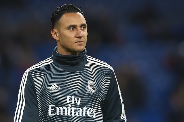 MADRID, SPAIN - DECEMBER 01: Keylor Navas of Real Madrid warms up prior to the La Liga match between Real Madrid CF and Valencia CF at Estadio Santiago Bernabeu on December 01, 2018 in Madrid, Spain. (Photo by Quality Sport Images/Getty Images)