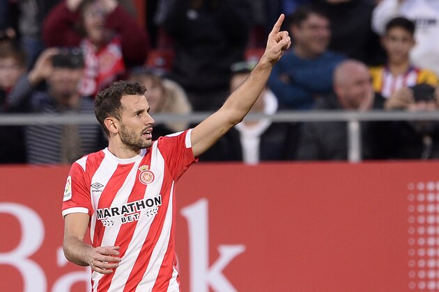 Girona's Uruguayan forward Cristhian Stuani celebrates after scoring a penalty during the Spanish league football match between Girona and Club Atletico de Madrid at the Montilivi stadium in Girona on December 2, 2018. (Photo by Josep LAGO / AFP)        (Photo credit should read JOSEP LAGO/AFP/Getty Images)