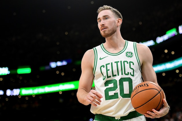 BOSTON, MA - NOVEMBER 30:  Gordon Hayward #20 of the Boston Celtics looks on during a game against ethics's Cleveland Cavaliers at TD Garden on November 30, 2018 in Boston, Massachusetts. NOTE TO USER: User expressly acknowledges and agrees that, by downloading and or using this photograph, User is consenting to the terms and conditions of the Getty Images License Agreement. (Photo by Adam Glanzman/Getty Images)