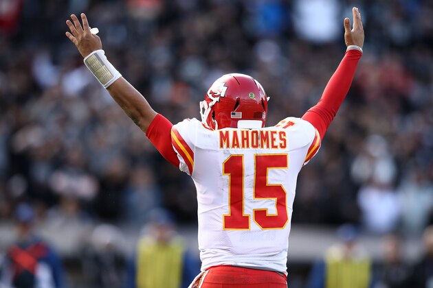 OAKLAND, CA - DECEMBER 02: Patrick Mahomes #15 of the Kansas City Chiefs celebrates after a touchdown by Spencer Ware #32 against the Oakland Raiders during their NFL game at Oakland-Alameda County Coliseum on December 2, 2018 in Oakland, California. (Photo by Ezra Shaw/Getty Images)