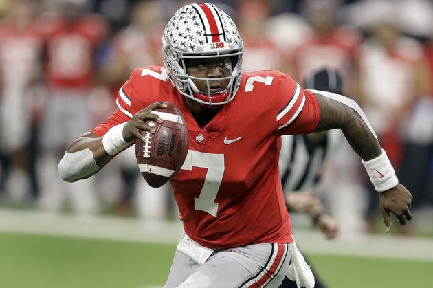 Ohio State quarterback Dwayne Haskins (7) looks to throw during the first half of the Big Ten championship NCAA college football game against Northwestern, Saturday, Dec. 1, 2018, in Indianapolis. (AP Photo/Darron Cummings)