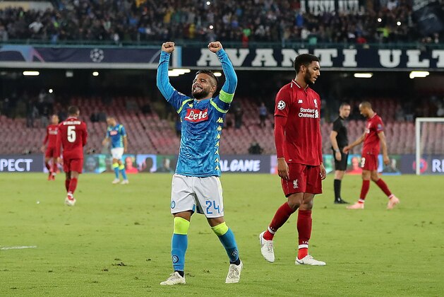 NAPLES, ITALY - OCTOBER 03: Lorenzo Insigne of SSC Napoli celebrates after scoring the 1-0 goal during the Group C match of the UEFA Champions League between SSC Napoli and Liverpool at Stadio San Paolo on October 3, 2018 in Naples, Italy.  (Photo by Francesco Pecoraro/Getty Images)