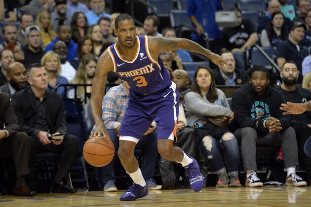 Phoenix Suns forward Trevor Ariza (3) plays in the first half of an NBA basketball game against the Memphis Grizzlies Saturday, Oct. 27, 2018, in Memphis, Tenn. (AP Photo/Brandon Dill)