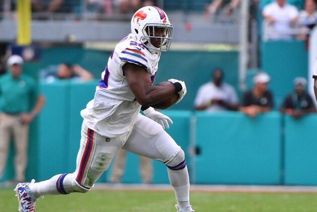 MIAMI, FL - DECEMBER 02: LeSean McCoy #25 of the Buffalo Bills in action during the game against the Miami Dolphins at Hard Rock Stadium on December 2, 2018 in Miami, Florida. (Photo by Mark Brown/Getty Images)