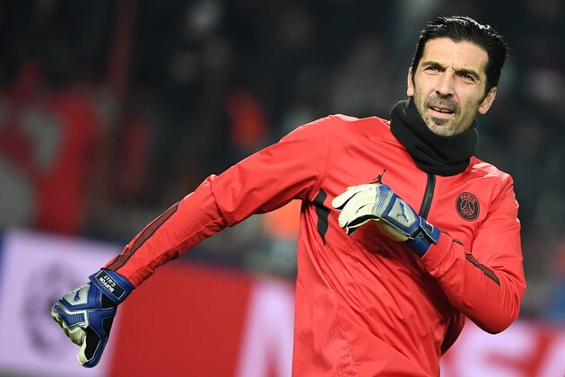 Paris Saint-Germain's Italian goalkeeper Gianluigi Buffon warms up ahead of the European Champions League football match Crvena Zvezda Belgrade vs Paris Saint-Germain (PSG) on December 11, 2018 at Rajko-Mitic stadium in Belgarde. (Photo by FRANCK FIFE / AFP)        (Photo credit should read FRANCK FIFE/AFP/Getty Images)