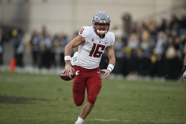 Washington State Cougars quarterback Gardner Minshew (16) in the second half of an NCAA college football game Saturday, Nov. 10, 2018, in Boulder, Colo. Washington State won 31-7. (AP Photo/David Zalubowski)