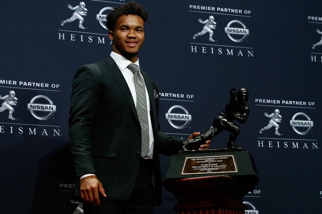 NEW YORK, NY - DECEMBER 08:  Kyler Murray of Oklahoma poses for a photo after winning the 2018 Heisman Trophy on December 8, 2018 in New York City.  (Photo by Mike Stobe/Getty Images)