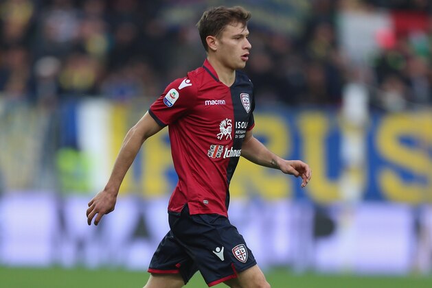 FROSINONE, ITALY - DECEMBER 02:  Nicolo' Barella of Cagliari in action during the Serie A match between Frosinone Calcio and Cagliari at Stadio Benito Stirpe on December 2, 2018 in Frosinone, Italy.  (Photo by Paolo Bruno/Getty Images)