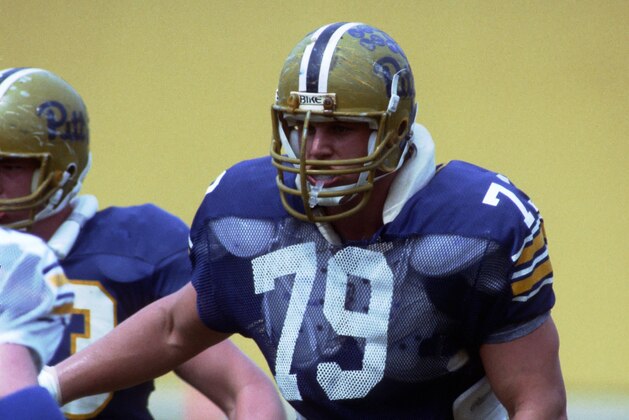 PITTSBURGH - 1984:  Offensive lineman Bill Fralic #79 of the University of Pittsburgh Panthers in action at Pitt Stadium in 1984 in Pittsburgh, Pennsylvania.  (Photo by George Gojkovich/Getty Images)