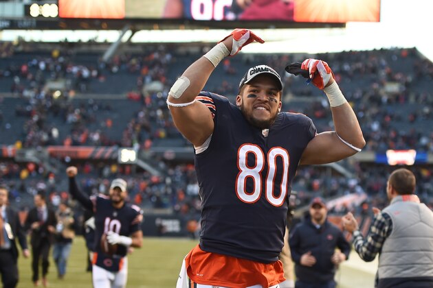 CHICAGO, IL - DECEMBER 16:  Trey Burton #80 of the Chicago Bears celebrates after defeating the Green Bay Packers 24-17 at Soldier Field on December 16, 2018 in Chicago, Illinois. (Photo by Stacy Revere/Getty Images)