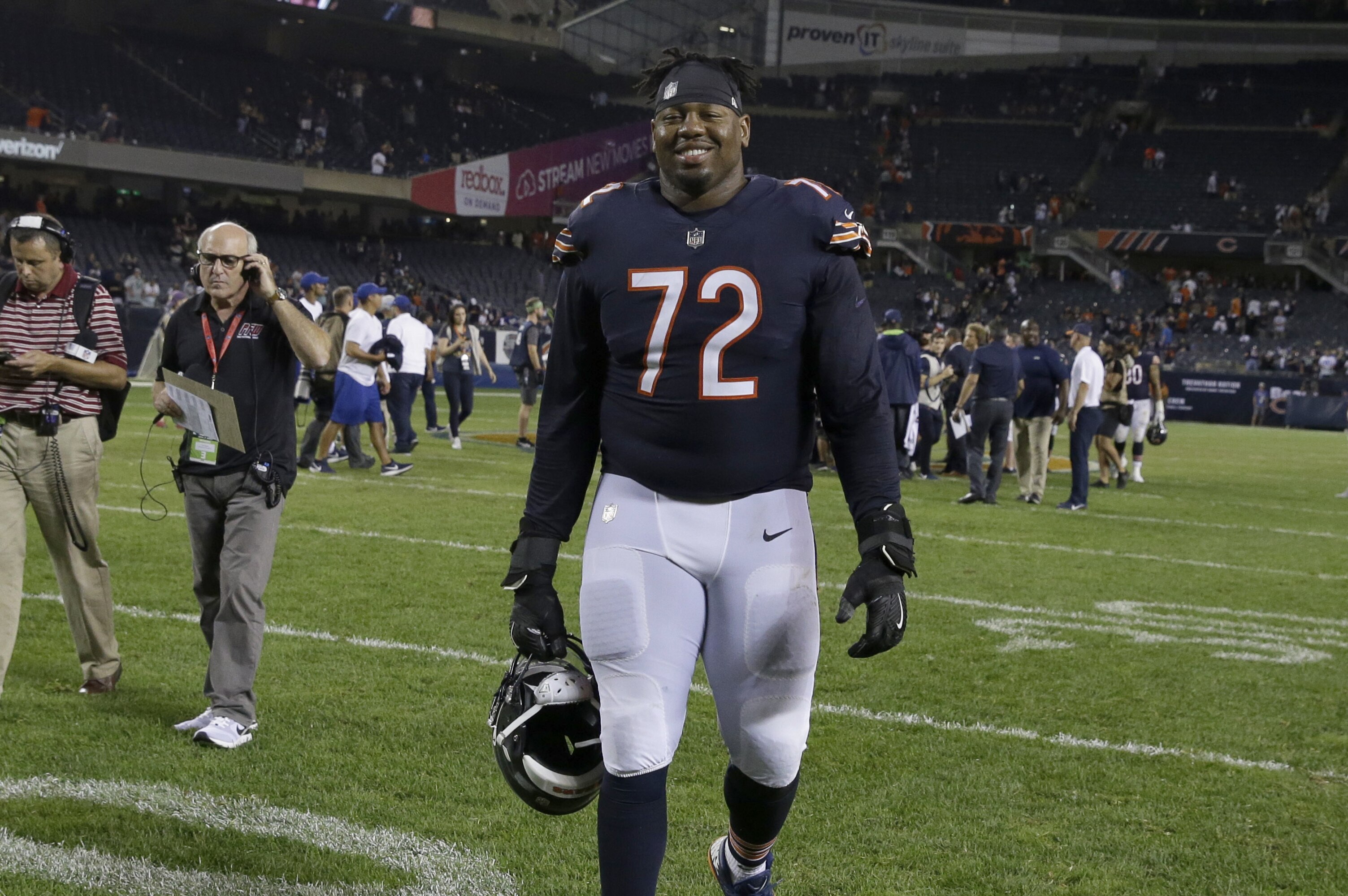 Video: Watch Charles Leno Propose to Girlfriend Jennifer Roth After ...