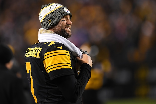 PITTSBURGH, PA - DECEMBER 16: Ben Roethlisberger #7 of the Pittsburgh Steelers smiles as he looks on in the fourth quarter during the game against the New England Patriots at Heinz Field on December 16, 2018 in Pittsburgh, Pennsylvania. (Photo by Joe Sargent/Getty Images)