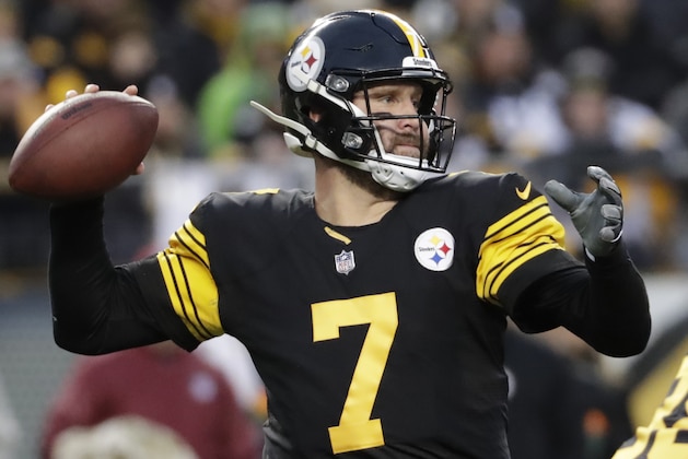 Pittsburgh Steelers quarterback Ben Roethlisberger (7) passes during the first half of an NFL football game against the New England Patriots in Pittsburgh, Sunday, Dec. 16, 2018. (AP Photo/Don Wright)