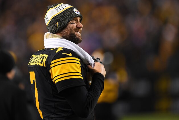 PITTSBURGH, PA - DECEMBER 16: Ben Roethlisberger #7 of the Pittsburgh Steelers smiles as he looks on in the fourth quarter during the game against the New England Patriots at Heinz Field on December 16, 2018 in Pittsburgh, Pennsylvania. (Photo by Joe Sargent/Getty Images)
