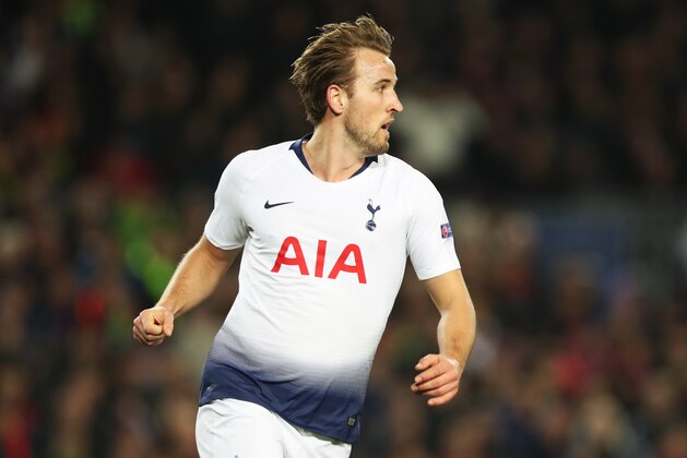 BARCELONA, SPAIN - DECEMBER 11: harry Kane of Tottenham Hotspur is seen in action during the UEFA Champions League Group B match between FC Barcelona and Tottenham Hotspur at Camp Nou on December 11, 2018 in Barcelona, Spain. (Photo by Ian MacNicol/Getty Images)