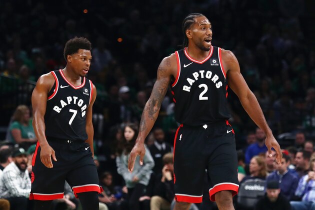 BOSTON, MA - NOVEMBER 16: Kyle Lowry #7 and Kawhi Leonard #2 of the Toronto Raptors look on during the first half against the Boston Celtics at TD Garden on November 16, 2018 in Boston, Massachusetts. (Photo by Tim Bradbury/Getty Images) BOSTON, MA - NOVEMBER 16: Kyle Lowry #7 and Kawhi Leonard #2 of the Toronto Raptors look on during the first half against the Boston Celtics at TD Garden on November 16, 2018 in Boston, Massachusetts. (Photo by Tim Bradbury/Getty Images)