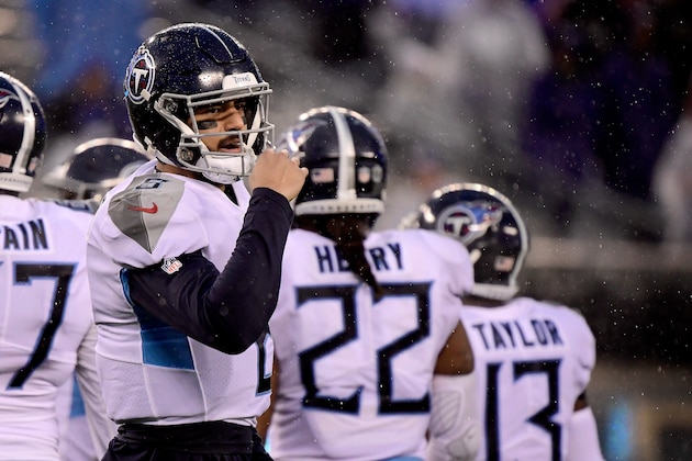 EAST RUTHERFORD, NJ - DECEMBER 16:  Marcus Mariota #8 of the Tennessee Titans looks on against the New York Giants at MetLife Stadium on December 16, 2018 in East Rutherford, New Jersey.  (Photo by Steven Ryan/Getty Images)