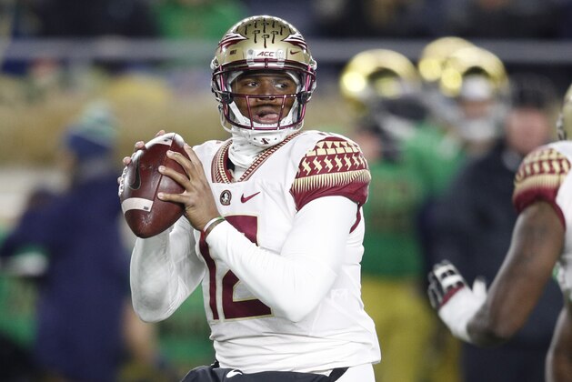 SOUTH BEND, IN - NOVEMBER 10: Deondre Francois #12 of the Florida State Seminoles looks to pass during the game against the Notre Dame Fighting Irish at Notre Dame Stadium on November 10, 2018 in South Bend, Indiana. Notre Dame won 42-13. (Photo by Joe Robbins/Getty Images) SOUTH BEND, IN - NOVEMBER 10: Deondre Francois #12 of the Florida State Seminoles looks to pass during the game against the Notre Dame Fighting Irish at Notre Dame Stadium on November 10, 2018 in South Bend, Indiana. Notre Dame won 42-13. (Photo by Joe Robbins/Getty Images)
