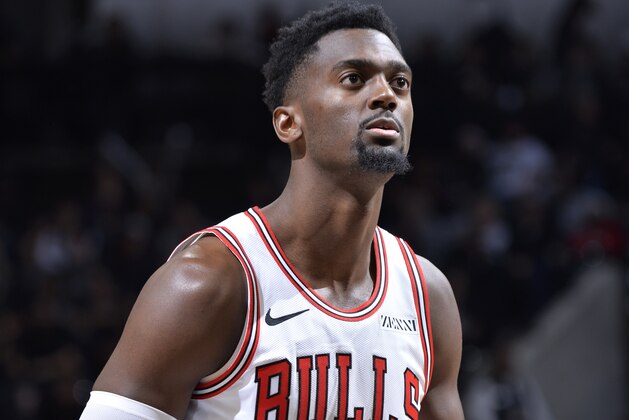 SAN ANTONIO, TX - DECEMBER 15: Bobby Portis #5 of the Chicago Bulls shoots a free-throw against the San Antonio Spurs on December 15, 2018 at the AT&T Center in San Antonio, Texas. NOTE TO USER: User expressly acknowledges and agrees that, by downloading and or using this photograph, user is consenting to the terms and conditions of the Getty Images License Agreement. Mandatory Copyright Notice: Copyright 2018 NBAE (Photos by Mark Sobhani/NBAE via Getty Images)