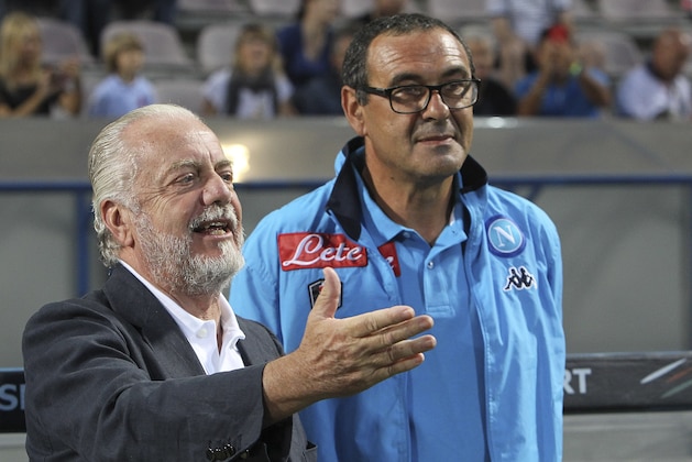 REGGIO NELL'EMILIA, ITALY - AUGUST 23: SSC Napoli president Aurelio De Laurentiis and SSC Napoli coach Maurizio Sarri before the Serie A match between US Sassuolo Calcio and SSC Napoli at Mapei Stadium - Città del Tricolore on August 23, 2015 in Reggio nell'Emilia, Italy. (Photo by Marco Luzzani/Getty Images) REGGIO NELL'EMILIA, ITALY - AUGUST 23: SSC Napoli president Aurelio De Laurentiis and SSC Napoli coach Maurizio Sarri before the Serie A match between US Sassuolo Calcio and SSC Napoli at Mapei Stadium - Città del Tricolore on August 23, 2015 in Reggio nell'Emilia, Italy. (Photo by Marco Luzzani/Getty Images)
