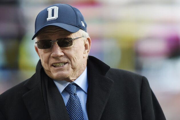LANDOVER, MD - OCTOBER 21: Owner Jerry Jones of the Dallas Cowboys stands on the field before a game between the Dallas Cowboys and Washington Redskins at FedExField on October 21, 2018 in Landover, Maryland. (Photo by Patrick McDermott/Getty Images)