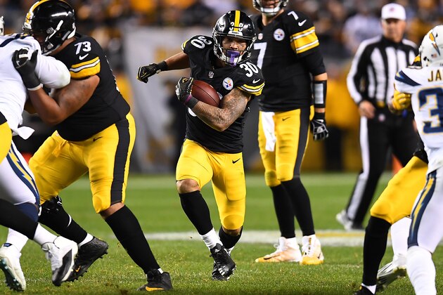 PITTSBURGH, PA - DECEMBER 02: James Conner #30 of the Pittsburgh Steelers rushes the ball in the first half during the game against the Los Angeles Chargers at Heinz Field on December 2, 2018 in Pittsburgh, Pennsylvania. (Photo by Joe Sargent/Getty Images)