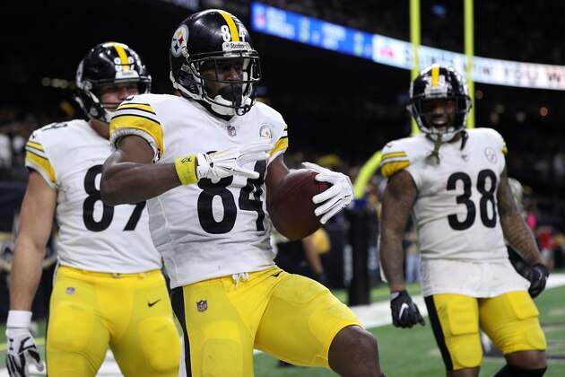NEW ORLEANS, LOUISIANA - DECEMBER 23: Antonio Brown #84 of the Pittsburgh Steelers reacts after a touchdown against the New Orleans Saints during the second half at the Mercedes-Benz Superdome on December 23, 2018 in New Orleans, Louisiana. (Photo by Chris Graythen/Getty Images)