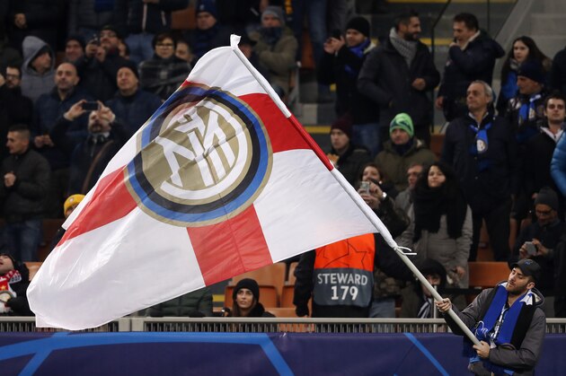 MILAN, ITALY - DECEMBER 11: Supporters od Inter Milan during the UEFA Champions League  match between Internazionale v PSV at the San Siro on December 11, 2018 in Milan Italy (Photo by Edwin van Zandvoort/Soccrates/Getty Images)