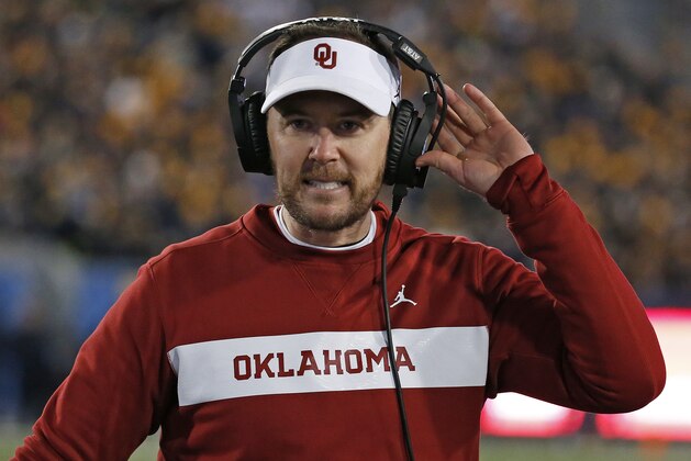MORGANTOWN, WV - NOVEMBER 23:  Head coach Lincoln Riley of the Oklahoma Sooners in action against the West Virginia Mountaineers  on November 23, 2018 at Mountaineer Field in Morgantown, West Virginia.  (Photo by Justin K. Aller/Getty Images)