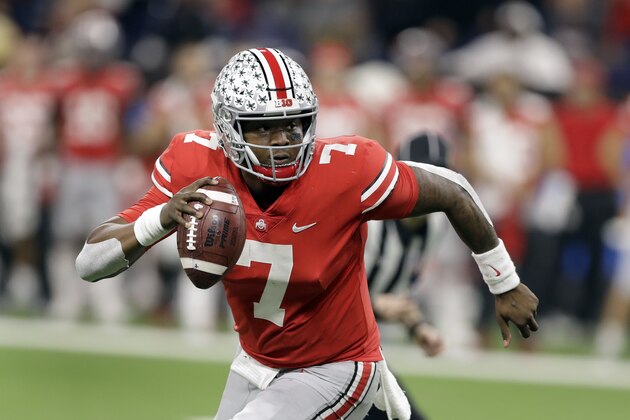 Ohio State quarterback Dwayne Haskins (7) looks to throw during the first half of the Big Ten championship NCAA college football game against Northwestern, Saturday, Dec. 1, 2018, in Indianapolis. (AP Photo/Darron Cummings)
