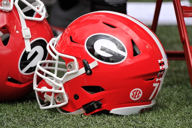 NASHVILLE, TN - SEPTEMBER 12:  A helmet of the Georgia Bulldogs rests on the field during a game against of the Vanderbilt Commodores at Vanderbilt Stadium on September 12, 2015 in Nashville, Tennessee.  (Photo by Frederick Breedon/Getty Images)