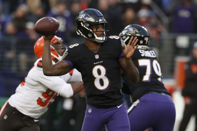 BALTIMORE, MARYLAND - DECEMBER 30: Quarterback Lamar Jackson #8 of the Baltimore Ravens throws the ball in the first quarter against the Cleveland Browns at M&T Bank Stadium on December 30, 2018 in Baltimore, Maryland. (Photo by Todd Olszewski/Getty Images)