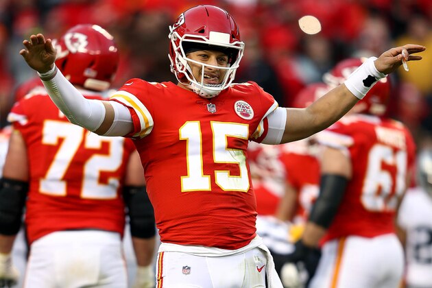 KANSAS CITY, MISSOURI - DECEMBER 30:  Quarterback Patrick Mahomes #15 of the Kansas City Chiefs reacts during the game against the Oakland Raiders at Arrowhead Stadium on December 30, 2018 in Kansas City, Missouri. (Photo by Jamie Squire/Getty Images)
