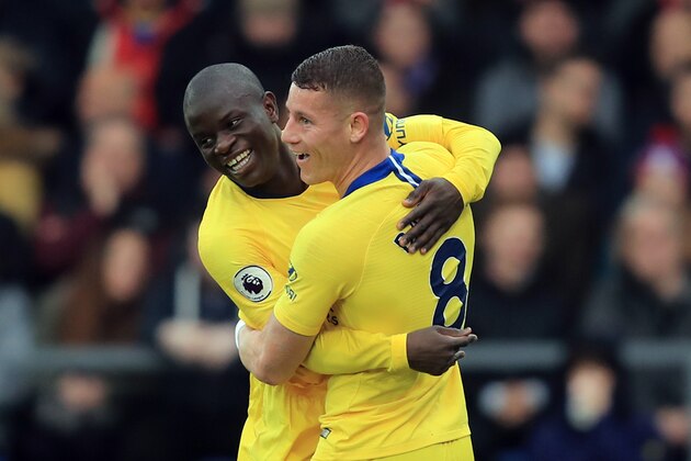 LONDON, ENGLAND - DECEMBER 30:  N'Golo Kante of Chelsea celebrates his goal with Ross Barkley during the Premier League match between Crystal Palace and Chelsea FC at Selhurst Park on December 30, 2018 in London, United Kingdom. (Photo by Marc Atkins/Getty Images)