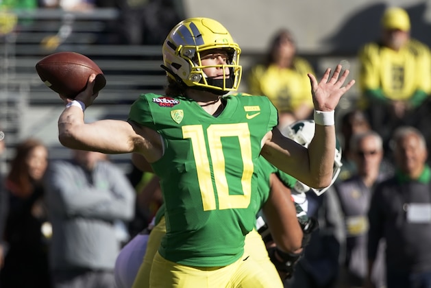 Oregon Ducks quarterback Justin Herbert (10) throws a pass during the first half of the Redbox Bowl NCAA college football game Monday, Dec. 31, 2018, in Santa Clara, Calif. (AP Photo/Tony Avelar) Oregon Ducks quarterback Justin Herbert (10) throws a pass during the first half of the Redbox Bowl NCAA college football game Monday, Dec. 31, 2018, in Santa Clara, Calif. (AP Photo/Tony Avelar)