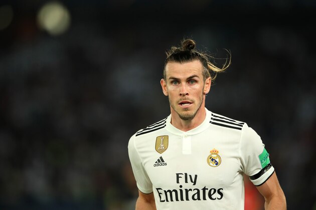 ABU DHABI, UNITED ARAB EMIRATES - DECEMBER 22: Gareth Bale of Real Madrid in action during the FIFA Club World Cup UAE final match between  Real Madrid and Al Ain at Sheikh Zayed Stadium on December 22, 2018 in Abu Dhabi, United Arab Emirates. (Photo by Matthew Ashton - AMA/Getty Images)