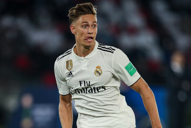ABU DHABI, UNITED ARAB EMIRATES - DECEMBER 19: Marcos Llorente of Real Madrid during the FIFA Club World Cup UAE 2018 Semi Final match between Kashima Antlers and Real Madrid at Sheikh Zayed Sports City Stadium on December 19, 2018 in Abu Dhabi, United Arab Emirates. (Photo by Matthew Ashton - AMA/Getty Images) ABU DHABI, UNITED ARAB EMIRATES - DECEMBER 19: Marcos Llorente of Real Madrid during the FIFA Club World Cup UAE 2018 Semi Final match between Kashima Antlers and Real Madrid at Sheikh Zayed Sports City Stadium on December 19, 2018 in Abu Dhabi, United Arab Emirates. (Photo by Matthew Ashton - AMA/Getty Images)