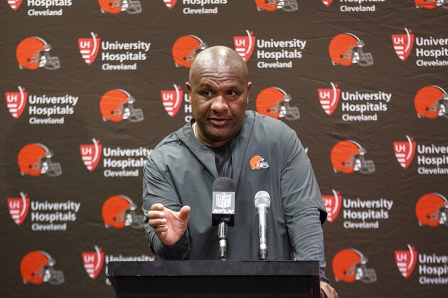 TAMPA, FL - OCTOBER 21: Head Coach Hue Jackson of the Cleveland Browns addresses the media during the press conference after the game against the Tampa Bay Buccaneers at Raymond James Stadium on October 21, 2018 in Tampa, Florida. The Buccaneers defeated the Browns 26-23 in overtime. (Photo by Don Juan Moore/Getty Images)