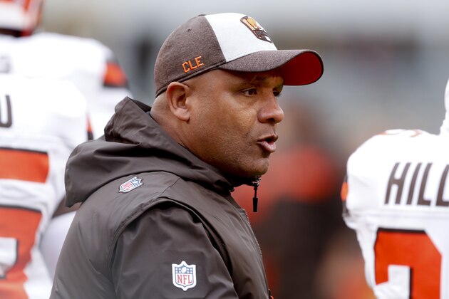 Cleveland Browns head coach Hue Jackson walks through with the team as they warm up before an NFL football game against the Pittsburgh Steelers, Sunday, Oct. 28, 2018, in Pittsburgh. (AP Photo/Don Wright)