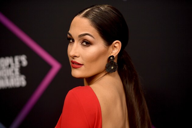 SANTA MONICA, CA - NOVEMBER 11:  Nikki Bella attends the People's Choice Awards 2018 at Barker Hangar on November 11, 2018 in Santa Monica, California.  (Photo by Matt Winkelmeyer/Getty Images)