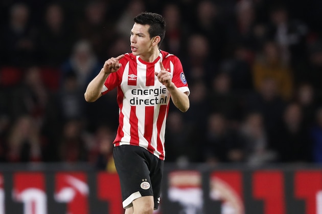 EINDHOVEN, NETHERLANDS - DECEMBER 22: Hirving Lozano of PSV during the Dutch Eredivisie  match between PSV v AZ Alkmaar at the Philips Stadium on December 22, 2018 in Eindhoven Netherlands (Photo by Edwin van Zandvoort/Soccrates/Getty Images)