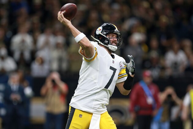 NEW ORLEANS, LOUISIANA - DECEMBER 23: Ben Roethlisberger #7 of the Pittsburgh Steelers passes the ball during the first half of a game against the New Orleans Saints at the Mercedes-Benz Superdome on December 23, 2018 in New Orleans, Louisiana. (Photo by Sean Gardner/Getty Images)
