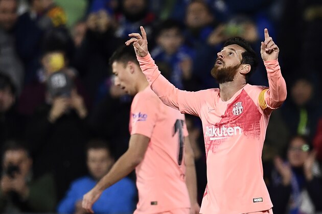 Barcelona's Argentinian forward Lionel Messi celebrates scoring the opening goal during the Spanish League football match between Getafe CF and FC Barcelona at the Col. Alfonso Perez stadium in Getafe on January 6, 2019. (Photo by OSCAR DEL POZO / AFP)        (Photo credit should read OSCAR DEL POZO/AFP/Getty Images)